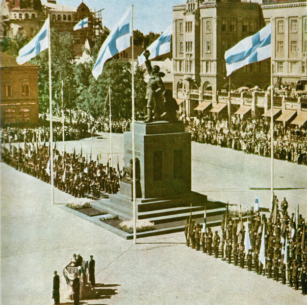 Открытие статуи Свободы в Ваасе, Финляндия, 9 июля 1938 г.