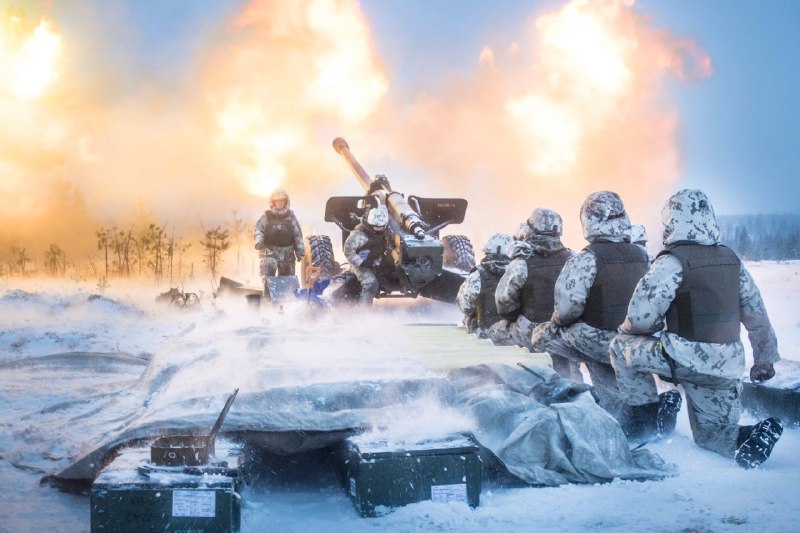 Финская армия на учениях Arctic Shield, проводимых совместно со шведами, учебно-практические стрельбы из артиллерийских орудий, декабрь 2018 г.