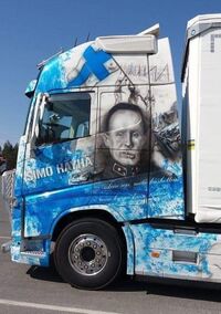 Симо хяюхя на финляндском камионе (фуре), 2019 г.jpg