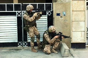 800px-EST Scouts Battalion Iraq 2005-2.jpg
