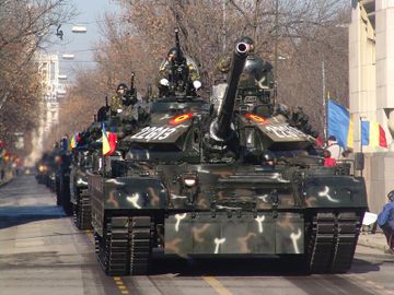 TR-85M1 military parade 2007 2.jpg