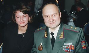 2001 рік, Швейцарія, військовий аташе України Ігор Смешко з дружиною.jpg