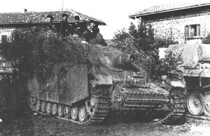Sturmpanzer IV, Италия, начало 1944 года..jpg