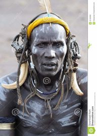 Ethiopian-mursi-warrior-25195389.jpg