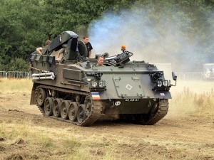 800px-FV434 fitters vehicle pic-004.jpg