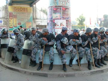 Police reinforcing Maoist Strike, Kathmandu, Nepal.jpg