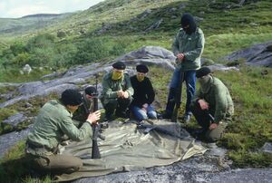 Бойцы ИРА (Ирландской республиканской армии) на занятиях в полевом лагере. Графство Донегол. Северная Ирландия. 1980-е..jpg