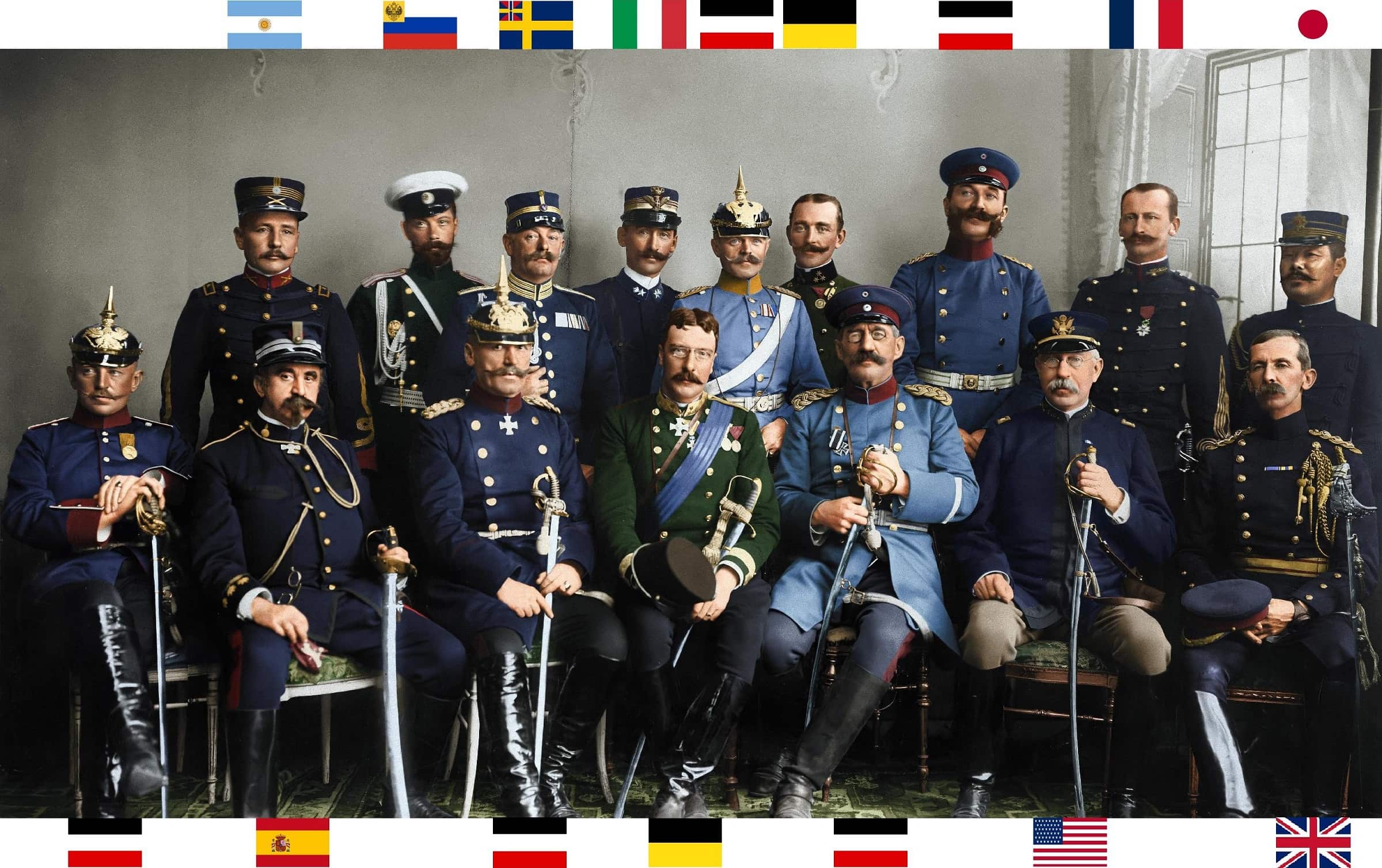 Офицеры разных стран на групповом фото во время немецких военных учений, 1900 г.