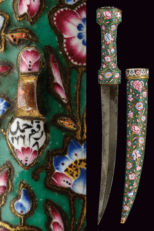 Иранский ханджар, рукоятка и ножны которого украшены цветочным орнаментом, 1813 г.