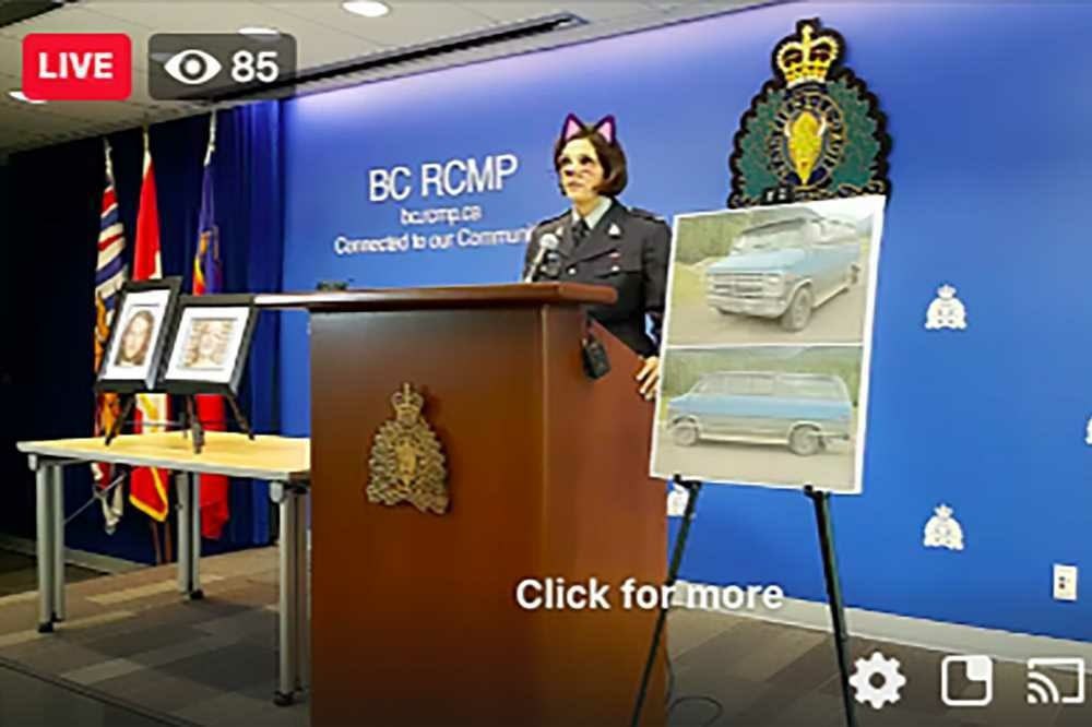 В полиции Канады рассказывали о расследовании двойного убийства, но забыли выключить кошачий фильтр во время трансляции в Фейсбуке, 2019 г.