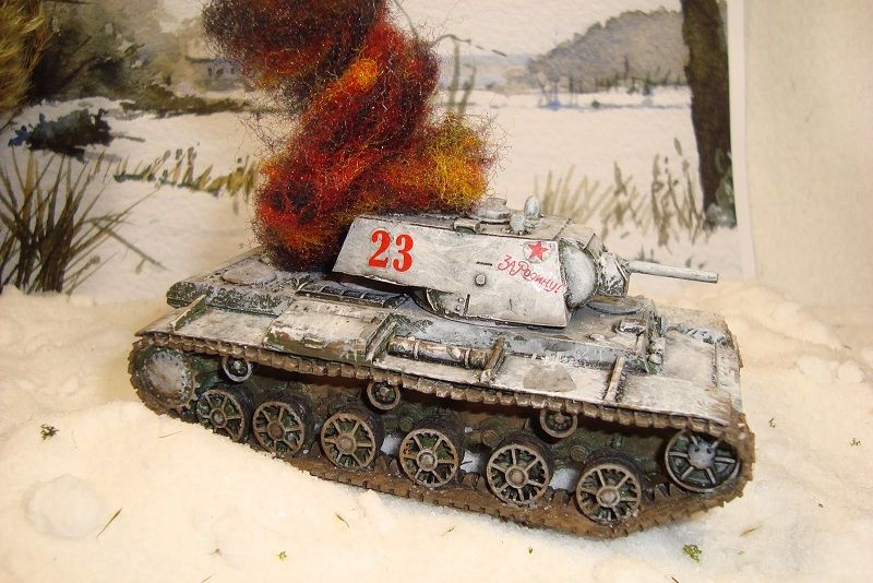Горящий танк КВ-1 в военно-исторической миниатюре.