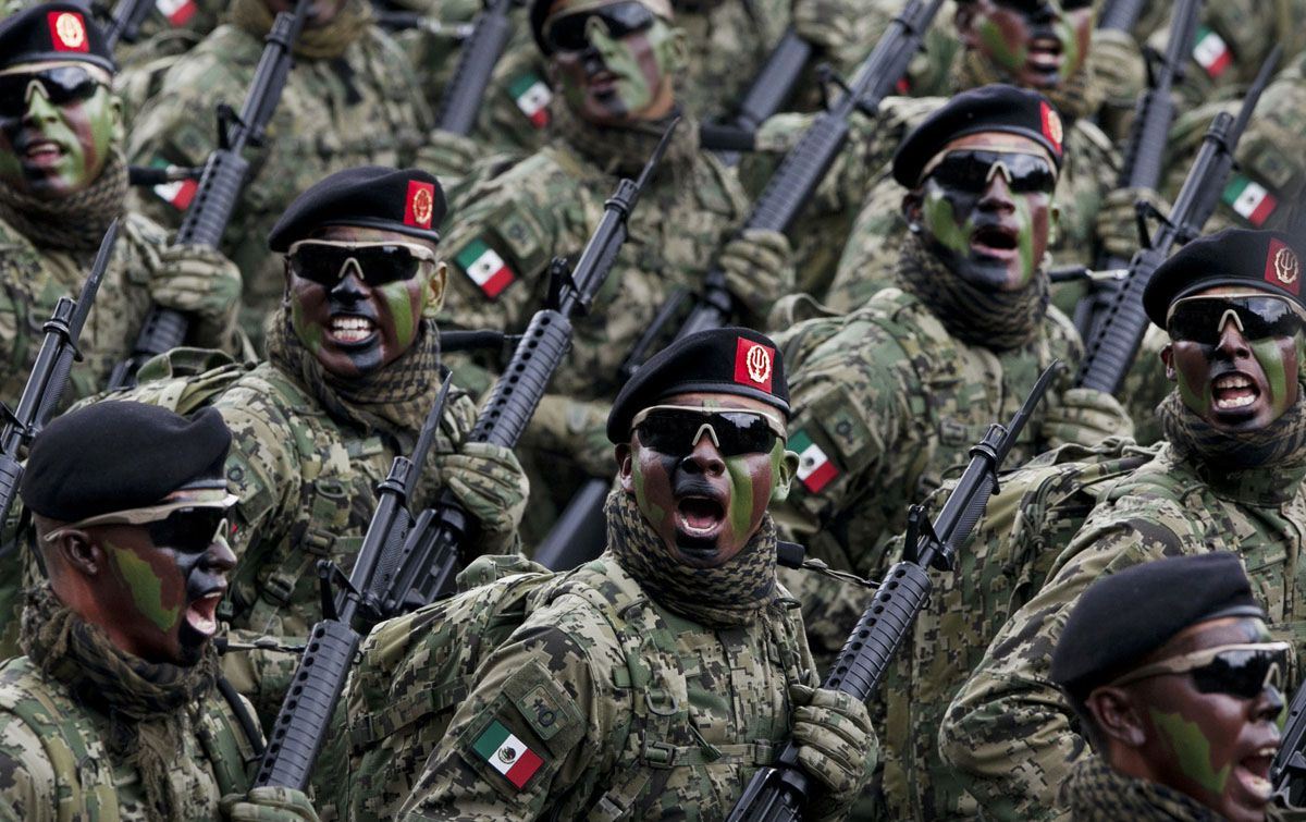 Мексиканские военные на параде в честь 205-й годовщины Независимости, 16 сентября 2015 г.