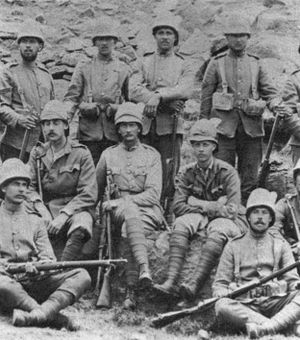 Гренадерская гвардия времен Англо-бурской войны в Африке, 1900.jpg