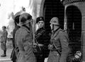 Подразделение мушкетёров дуче в карауле у дворец Венеции 26-28-е октября 1941 3.jpg