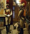 Офицер карабинеров в музее армии в париже.jpg