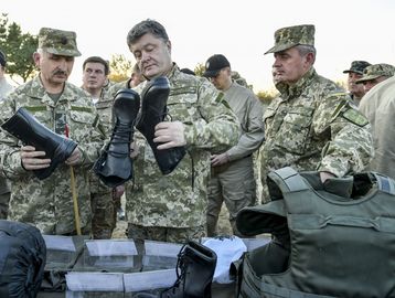 Рабочая поездка Президента Украины в Житомирскую область, 4 октября 2014 года6.jpg