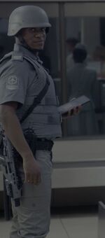 Служба безопасности в 1-й серии 3-го сезона черного зеркала 8.jpg