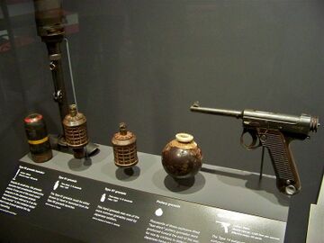 Jap-grenads-nambu.jpg