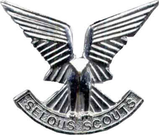 Selous-Scouts-cap-badge.png
