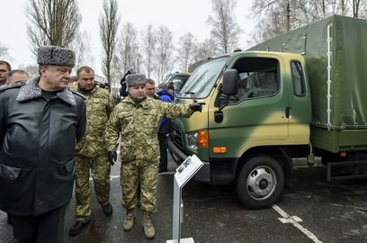 Посещение Президентом учебного центра Национальной гвардии Украины, 13 февраля 2015 года12.jpg