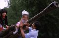 Алма-Ата. Дети играют на гаубице возле мемориала 1989.jpg