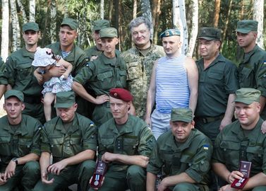 Посещение Президентом Украины Первой оперативной бригады Национальной гвардии, 26 июля 2014 года16.jpg