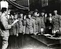 Одни из первых женщин, присягнувших в корпус морской пехоты США. Август 1918 г..jpg