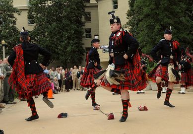US Army 51769 Pipes and Drums 5.jpg