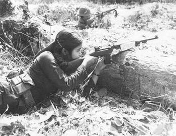 Female-viet-cong-soldiers-17.jpg