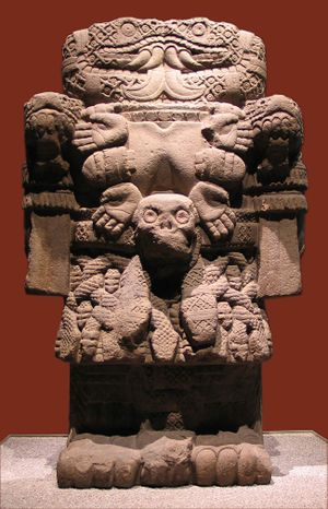 20041229-Coatlicue (Museo Nacional de Antropología) MQ-3.jpg