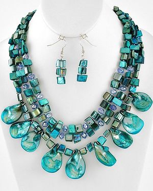 Turquoise shell necklace.jpg