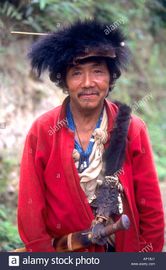 Formerly-headhunters-hill-miri-tribesmen-wear-traditional-red-jackets-AP1BJ1.jpg