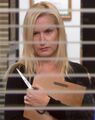 Анджела с ножницами угрожает оскару 8 серия 9 сезон.jpg