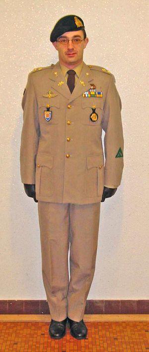 Lëtzebuerger Arméi Uniform Tenue S2E (2001) 02.jpg