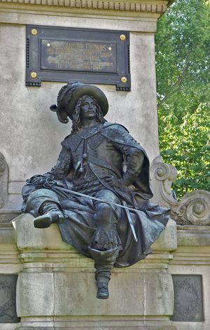 D'Artagnan statue Dumas Gustave Doré.jpg