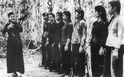 Female-viet-cong-soldiers-30.jpg