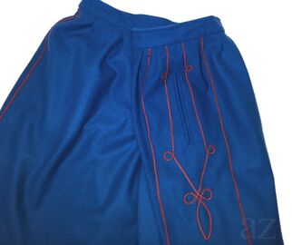 Detalle lateral motivo pantalon uniforme Zuavo Carlista.jpg