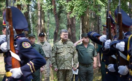 Посещение Президентом Украины Первой оперативной бригады Национальной гвардии, 26 июля 2014 года12.jpg