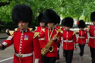 Grenadier-guards-london.jpg
