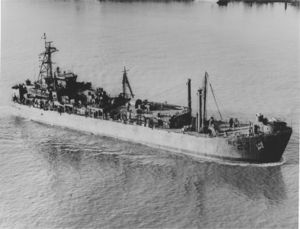 USS Satyr (ARL-23) underway, in 1968.jpg