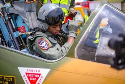 Airforce-female-fighter-Pilot.jpg