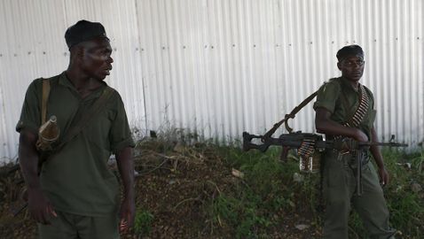 Soldats-militaire-armee-loyalistes-mutins-rebelle-puschistes-Burundi.jpg