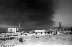 Bundesarchiv Bild 101I-785-0294-26A, Tobruk, zerstörte Häuser.jpg