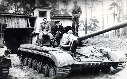 T-64 der GSSD in Perleberg (1980er-Jahre).jpg