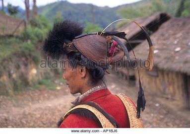 Formerly-headhunters-hill-miri-tribesmen-wear-traditional-red-jackets-ap1bj6.jpg