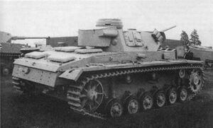 Pz.III Ausf. L, вид сбоку сзади.jpg