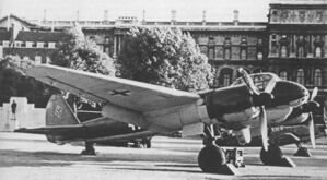 Ju.88R-2 выставленный на площади Лондона.jpg