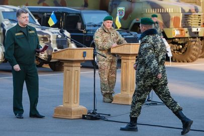 Посещение Президентом отдельной комендатуры охраны Государственной пограничной службы Украины3.jpg