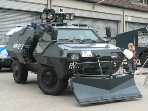 799px-Bundespolizei Sonderwagen 4.png