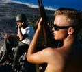 Американские солдаты нв карауле у военно-воздушной базы Дананг. Война во Вьетнаме. 1 ноября 1965 г..jpg